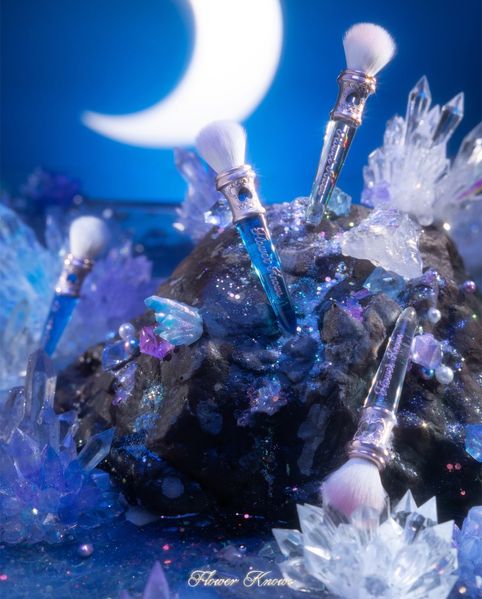 Пензлик для рум’ян Moonlight Mermaid (Stellar) синій MMBBCB фото